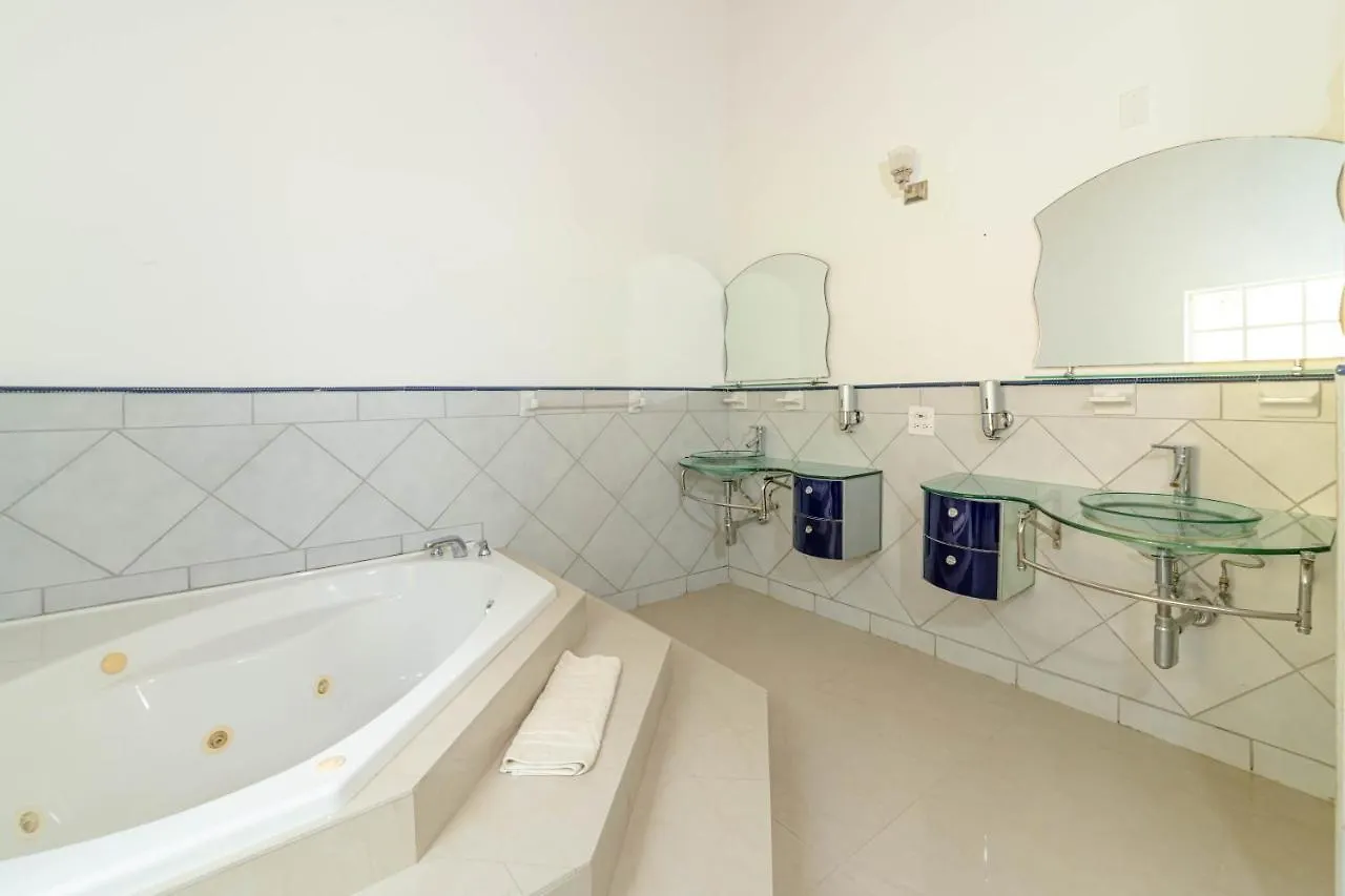 Fort Shelley Cades Bay Villa